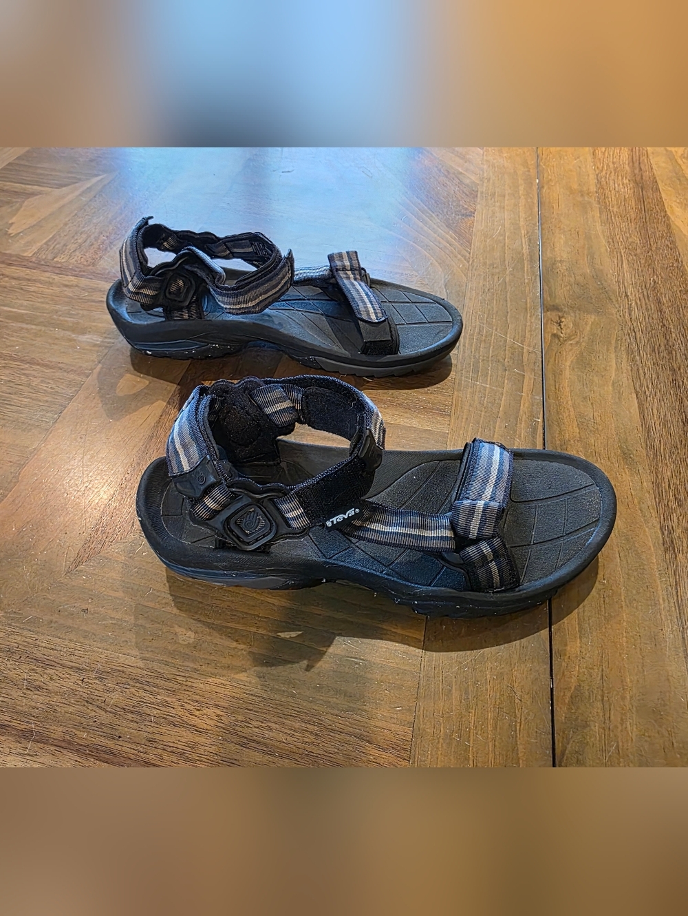 Teva Blue Gray Hurricane Sandals Sz 11 Adjustable Strap Water Trail Hiking